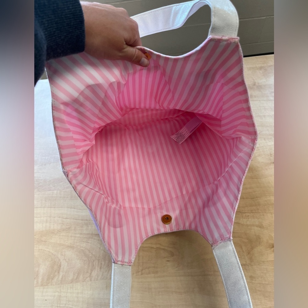 Juicy Couture Hobo Bag, Light Pink, girlhood, feminine, flirty, cutesy - Picture 7 of 8